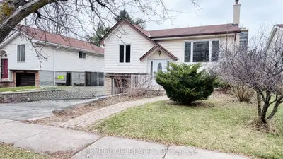 Detached in Oakville
