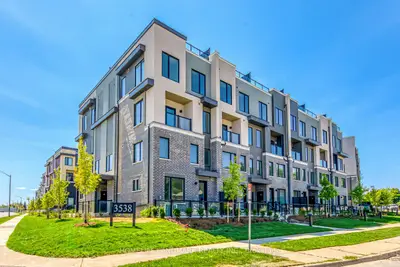 Condo Townhouse in Mississauga