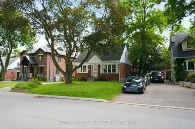 1544 Alexandra Boulevard, Mississauga, On L5e 2b6