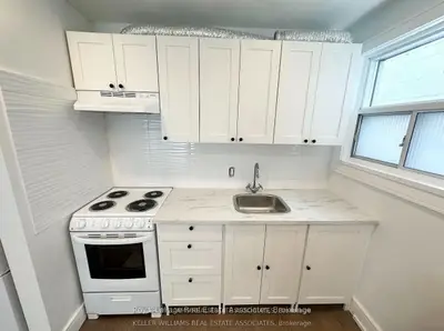 237 Lakeshore Road E 4, Mississauga, On L5g 1g8