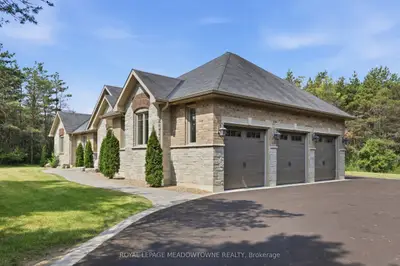 20 Buckstown Trail, Caledon, On L7e 4h7