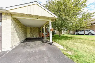 30 Primrose Crescent, Brampton, On L6z 1e2