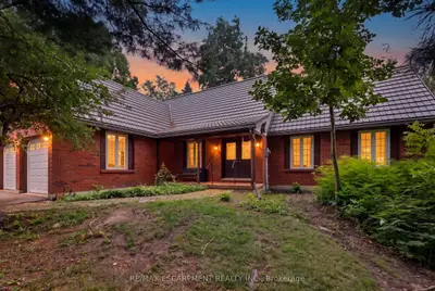 2210 1 Sideroad, Burlington, On L7p 0s7