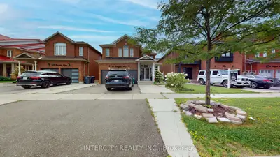 Detached in Mississauga