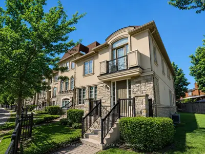 131 Robert Speck Parkway, Mississauga, On L4z 0a6
