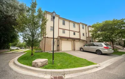 7340 Copenhagen Road 30, Mississauga, On L5n 2s5