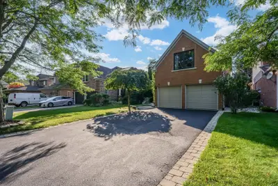 9 Stone Street, Halton Hills, On L7g 5w6