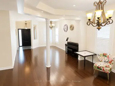 2486 Wasaga Drive, Oakville, On L6h 0e1