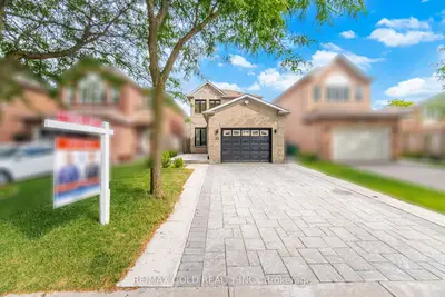Detached in Brampton