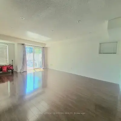 Condo Townhouse in Oakville
