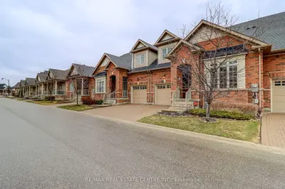 3 Alamode Road, Brampton, On L6r 3z8