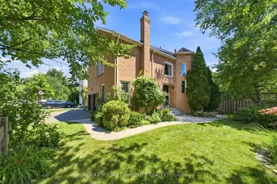 Detached in Oakville