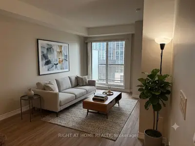 385 Prince Of Wales Drive 401, Mississauga, On L5b 0c6