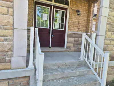 11 Clunburry Road, Brampton, On L7a 5b4