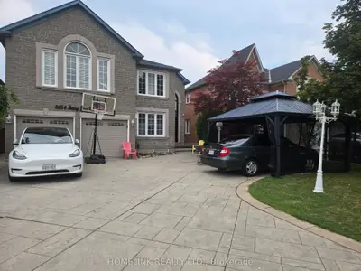 5054 Terry Fox Way, Mississauga, On L5v 1r7