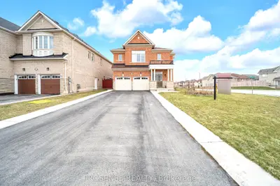 Detached in Brampton