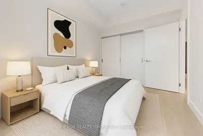 160 Kingsway Crescent 411, Toronto, On M8x 2s4