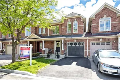 54 Panama Place, Brampton, On L6p 2g6