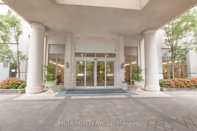 Condo Apartment in Mississauga