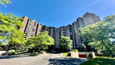 Condo Apartment in Toronto