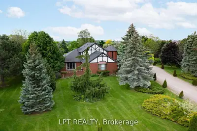 6 Fenton Way, Brampton, On L6p 0p5