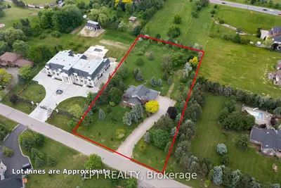 6 Fenton Way, Brampton, On L6p 0p5