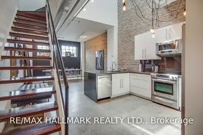 6 Bartlett Avenue 7, Toronto, On M6h 3e8