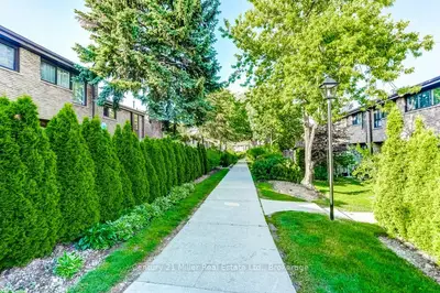 2605 Woodchester Drive 36, Mississauga, On L5k 2e3