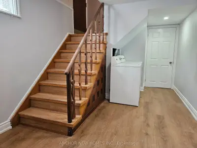 24 Fletcher Place, Toronto, On M9r 1k6