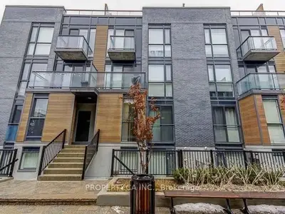 Condo Townhouse in Toronto
