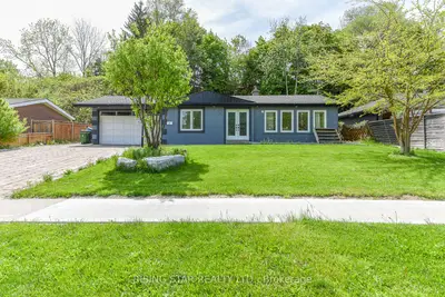2562 Islington Ave Avenue W, Toronto, On M9v 2x2