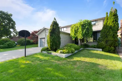 1077 Saginaw Crescent, Mississauga, On L5h 3w4