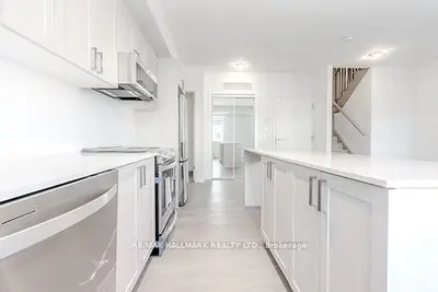 1085 Douglas Mccurdy Common 216, Mississauga, On L5g 4b1