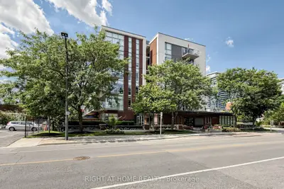 70 Port Street E 408, Mississauga, On L5g 4v8