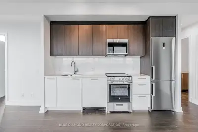 225 Veterans Drive N402, Brampton, On L7a 5l7