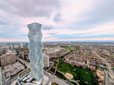 Condo Apartment in Mississauga