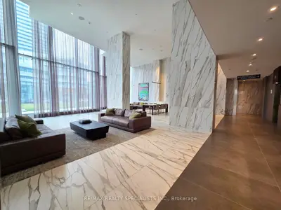 Condo Apartment in Mississauga