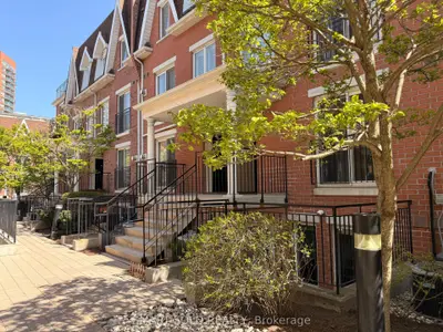 Condo Townhouse in Toronto