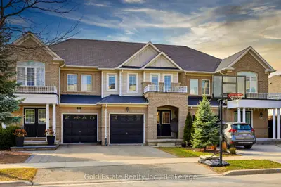 Att/Row/Townhouse in Burlington