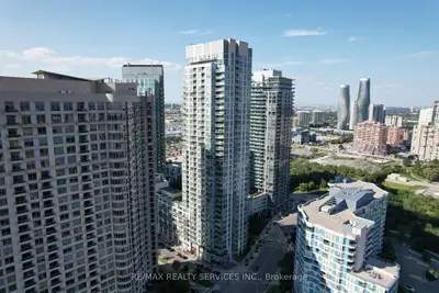 225 Webb Drive 810, Mississauga, On L5b 4p2