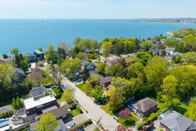 4 Elton Crescent, Toronto, On M8w 2x8