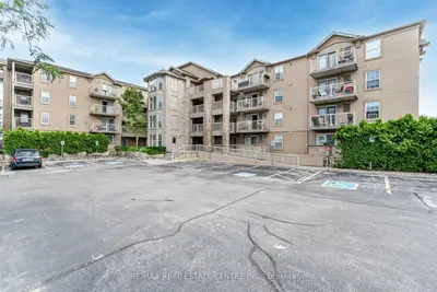 Condo Apartment in Burlington