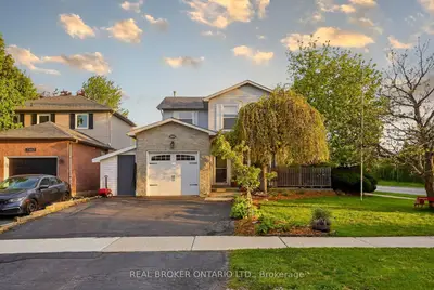Detached in Burlington