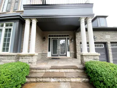3385 Liptay Avenue, Oakville, On L6m 0m8