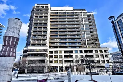 1 De Boers Drive 814, Toronto, On L4j 6x1