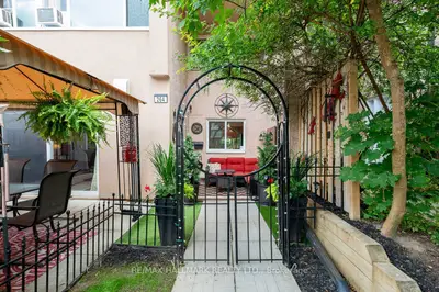 3060 Constitution Boulevard 264, Mississauga, On L4y 3x8