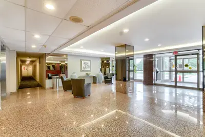 700 Constellation Drive 1105, Mississauga, On L5r 3g8