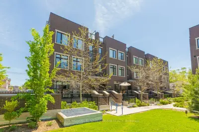Condo Townhouse in Toronto