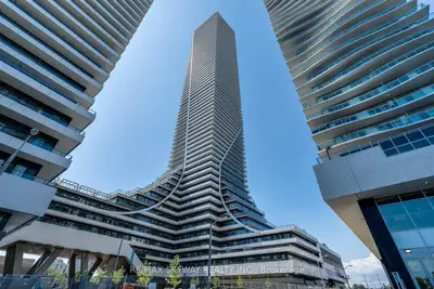 30 Shore Breeze Drive 4511, Toronto, On M8v 0j1