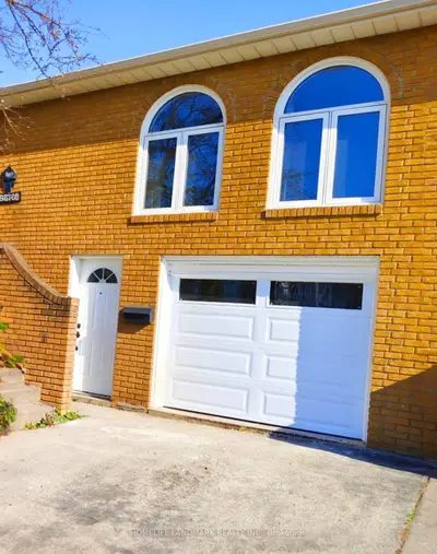 Semi-Detached in Mississauga